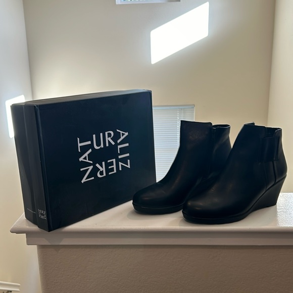 Naturalizer Laila Ankle Wedge Leather Boots - US Women’s Size 8 - Picture 2 of 7